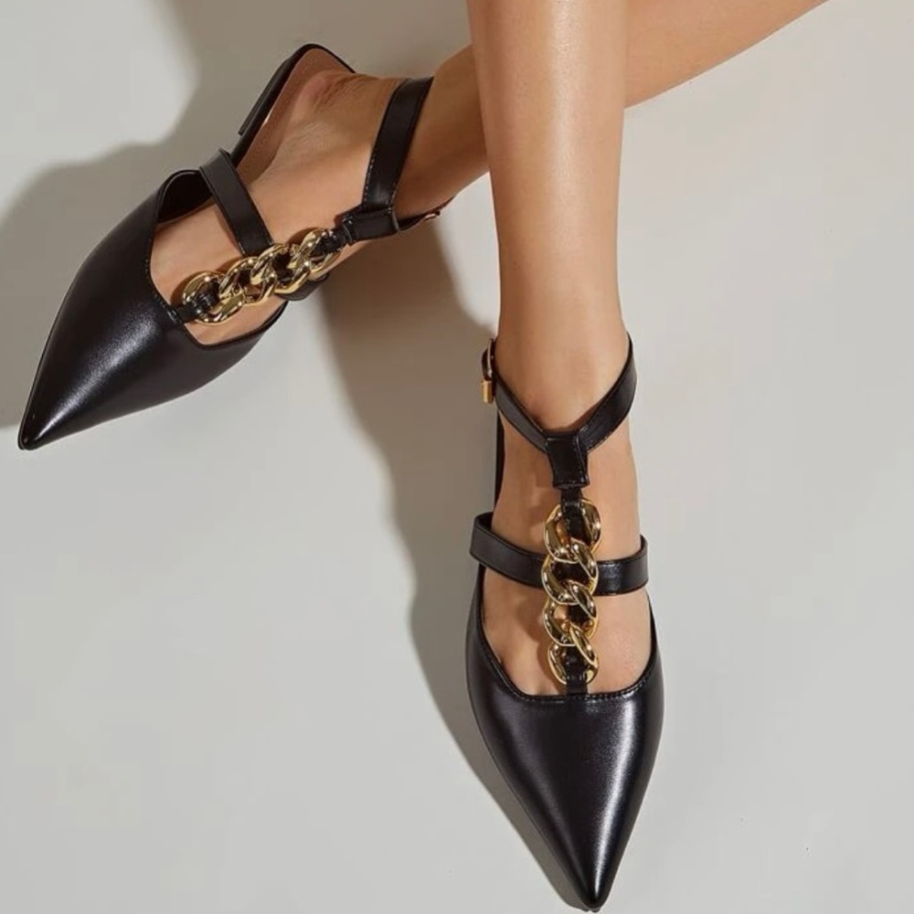 SHEIN Chain Decor Point Toe Ankle Strap Flats